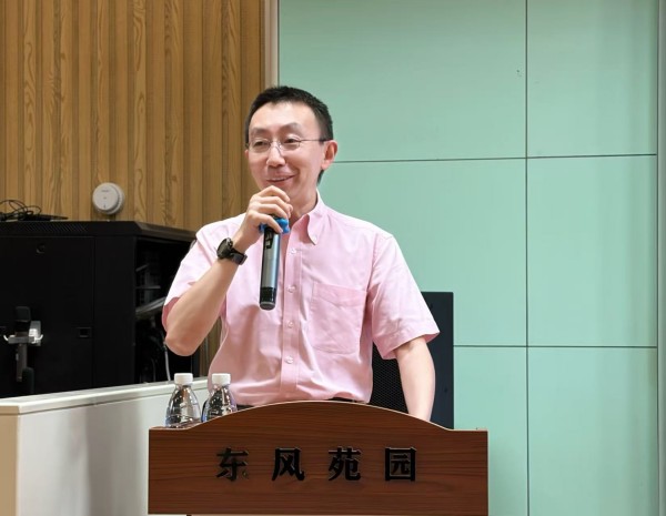 周力主任.jpg 周力主任.jpg