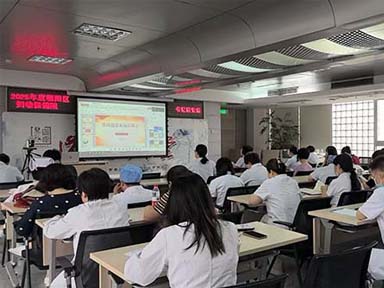 以中央八项规定精神为指引推进医院作风建设